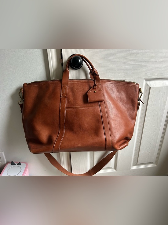 Madewell Handbags - Madewell weekender leather Bag in Brown $100